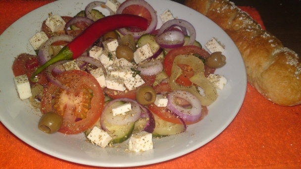 Grécky šalát na pikantný spôsob (fotorecept) - obrázok 8