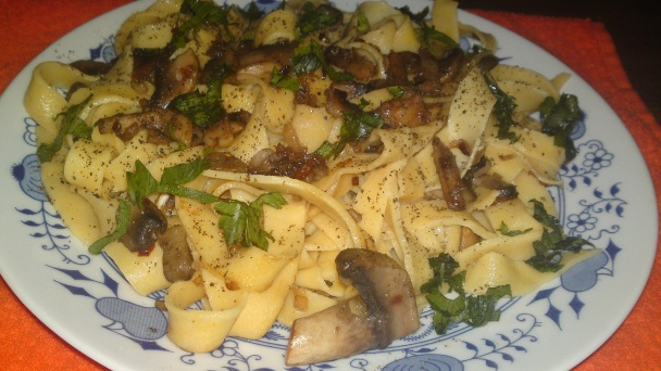 Domáce tagliatelle z múky semolina durum so šampiňónmi (fotorecept) - obrázok 12