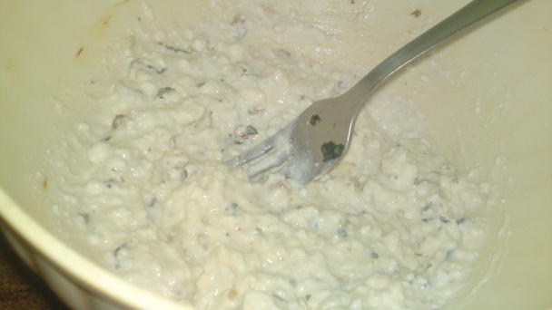 Cuketové predjedlo s tvarohovo, syrovo-jogurtovým krémom s orechmi, cesnakom a bazalkou (fotorecept) - obrázok 13