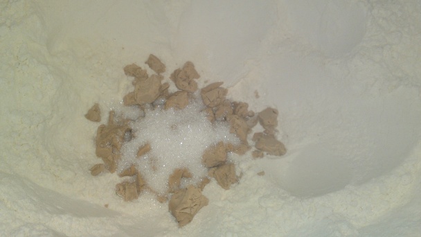 Nadýchaný kakaový kysnutý závin (fotorecept) - obrázok 2