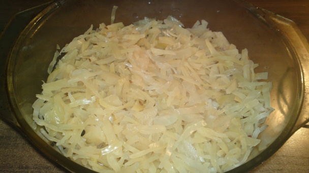Krkovička pečená na jablkách, kyslej kapuste a cibuli (fotorecept) - obrázok 6