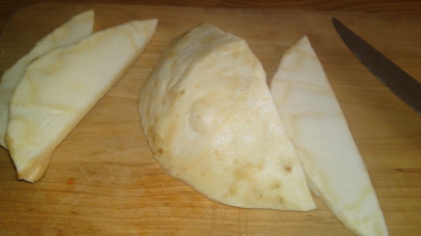 Hovädzie líčka na červenom víne, koreňovej zelenine a suchohríboch (fotorecept) - obrázok 1