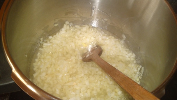 Hovädzie líčka na červenom víne, koreňovej zelenine a suchohríboch (fotorecept) - obrázok 4