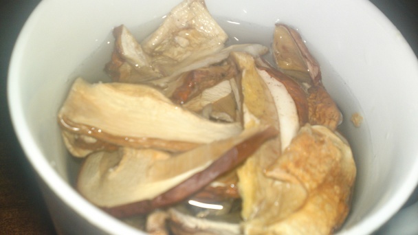 Sviatočná plnka do hydiny a rôznych mäsových rolád (fotorecept) - obrázok 1