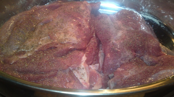 Morčacia roláda plnená sviatočnou plnkou na víne a pomarančoch (fotorecept) - obrázok 3