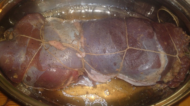 Morčacia roláda plnená sviatočnou plnkou na víne a pomarančoch (fotorecept) - obrázok 11