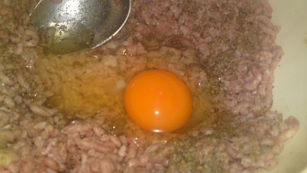 Pečené papriky plnené lievikom trúbkovitým so smotanovou omáčkou z lievika trúbkovitého (fotorecept) - obrázok 12