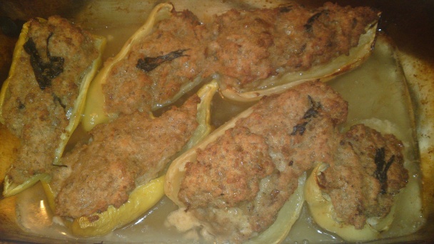 Pečené papriky plnené lievikom trúbkovitým so smotanovou omáčkou z lievika trúbkovitého (fotorecept) - obrázok 18