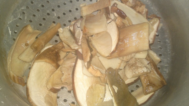 Roláda z hovädzieho pupku na dubákoch (fotorecept) - obrázok 9