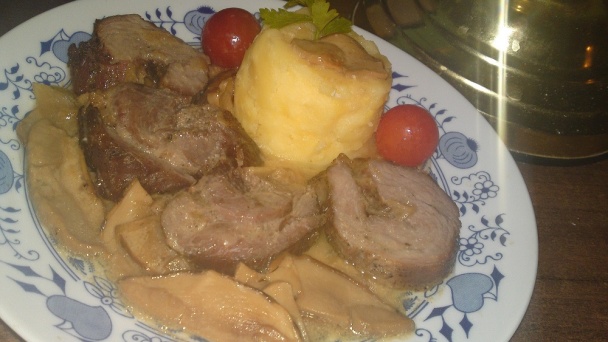 Roláda z hovädzieho pupku na dubákoch (fotorecept) - obrázok 20