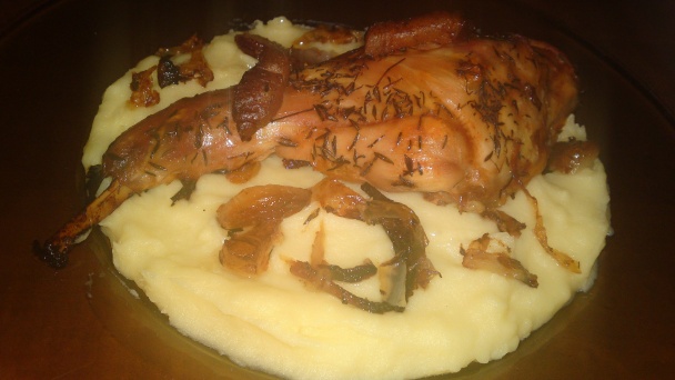 Pečené králičie stehná na tymiane špikované údenou slaninou a cesnakom (fotorecept) - obrázok 14