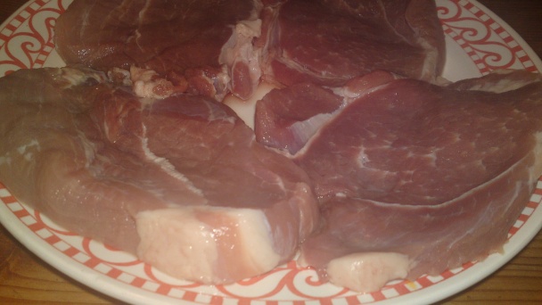 Obyčajné obrátené bravčové rezne s grilovanou polentou (fotorecept) - obrázok 1