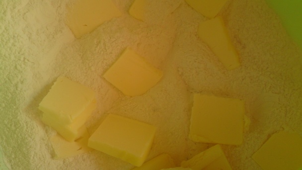 Krehké nekysnuté rýchle syrové pagáčiky s pecorinom a sezamom (fotorecept) - obrázok 5