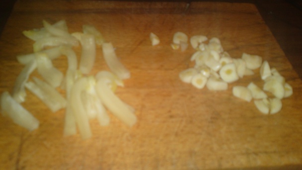 Hovädzie kocky na cesnaku a rasci (fotorecept) - obrázok 3