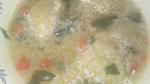 Zasmažená polievka z miešanej mrazenej zeleniny s krupicovými haluškami (fotorecept) - obrázok 13