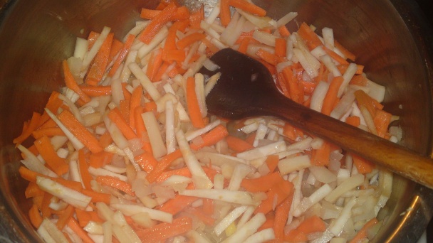 Sedmohradská estragónová zeleninová polievka s mäsovými knedličkami (fotorecept) - obrázok 9