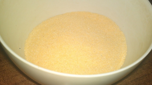 Sedmohradské kukuričné guľky plnené bryndzou s kyslou smotanou a s údenou slaninkou (fotorecept) - obrázok 1