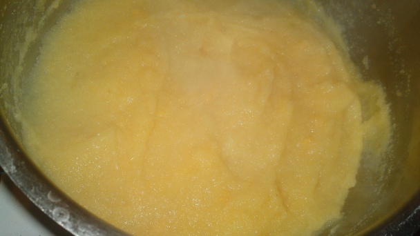 Sedmohradské kukuričné guľky plnené bryndzou s kyslou smotanou a s údenou slaninkou (fotorecept) - obrázok 4