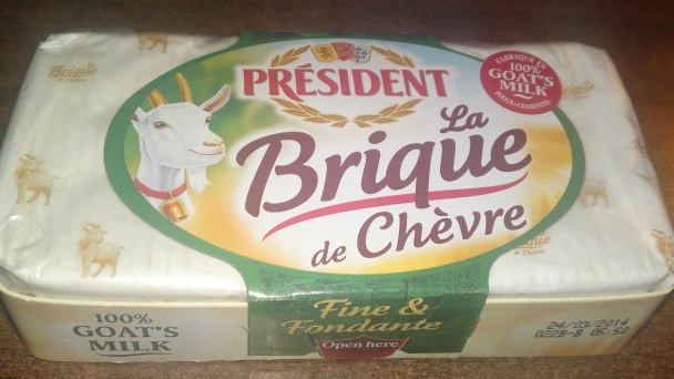 Ľahký jemný šalát s kozím syrom, baby špenátom, cherry paradajkami a červenou cibuľou (fotorecept) - obrázok 3