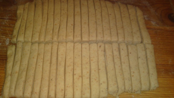 Lístkové oškvarkové tyčinky k vínečku (fotorecept) - obrázok 13