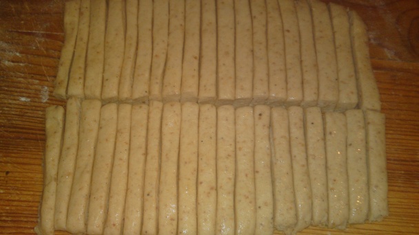Lístkové oškvarkové tyčinky k vínečku (fotorecept) - obrázok 14