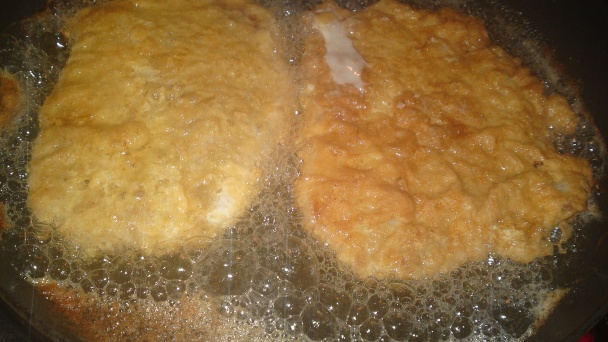 Vyprážané kuracie rezne v cesnakovom cestíčku (fotorecept) - obrázok 11
