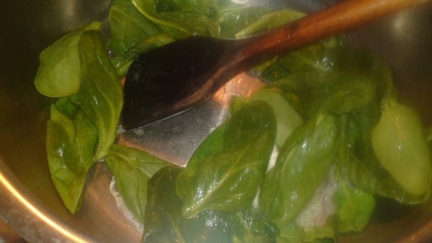 Jarné kuracie prsia plnené bryndzou a špenátom obalené údenou slaninkou (fotorecept) - obrázok 2