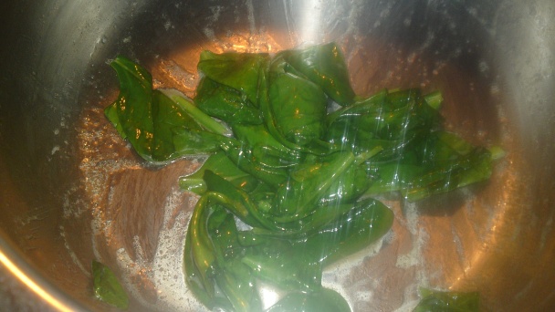 Jarné kuracie prsia plnené bryndzou a špenátom obalené údenou slaninkou (fotorecept) - obrázok 3