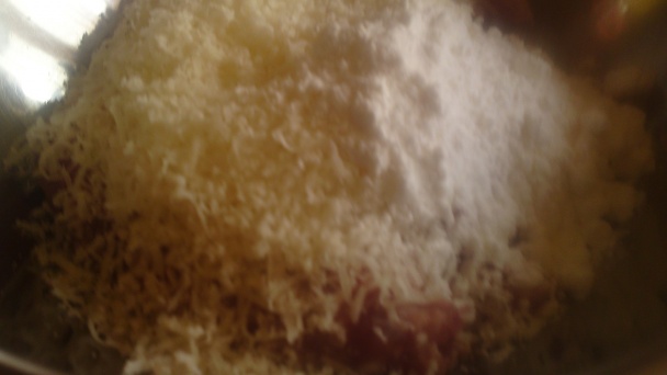 Polievka z cukrového hrášku s mäsovými knedličkami s feniklom a pecorinom (fotorecept) - obrázok 5