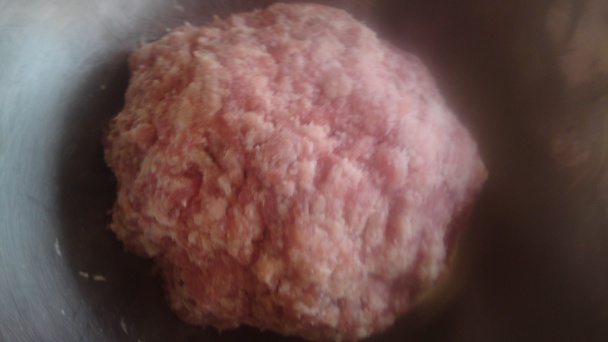 Polievka z cukrového hrášku s mäsovými knedličkami s feniklom a pecorinom (fotorecept) - obrázok 6