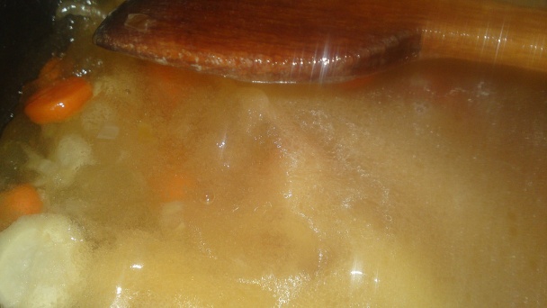 Polievka z cukrového hrášku s mäsovými knedličkami s feniklom a pecorinom (fotorecept) - obrázok 12