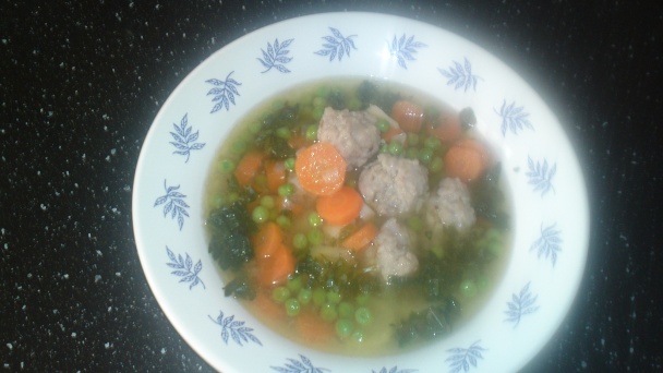 Polievka z cukrového hrášku s mäsovými knedličkami s feniklom a pecorinom (fotorecept) - obrázok 16