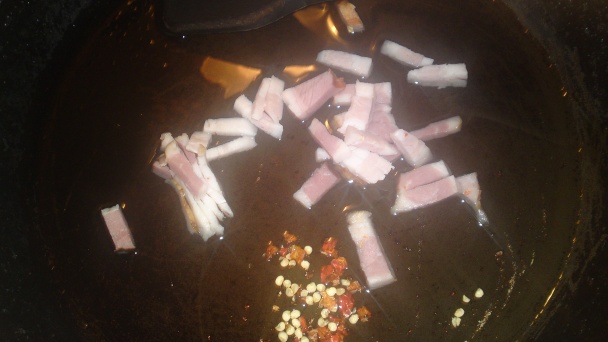 Tagliatelle so smrčkami, špenátom, cherry paradajkami a parmezánom (fotorecept) - obrázok 12