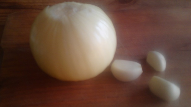 Hovädzie ragú na hríboch smrekových, červenom víne a šípkovom lekvári (fotorecept) - obrázok 1