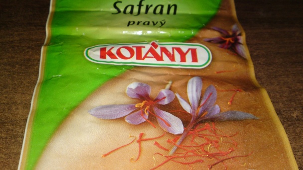 Biela krémová karfiolová polievka s opečeným karfiolom a šafranom (fotorecept) - obrázok 2