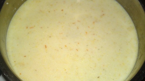 Biela krémová karfiolová polievka s opečeným karfiolom a šafranom (fotorecept) - obrázok 8