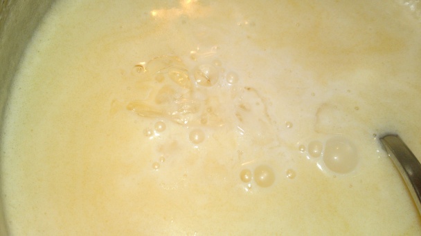 Torta z bielej čokolády s jahodovou omáčkou (fotorecept) - obrázok 7