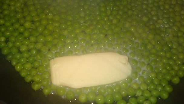 Prírodné kuracie prsia s cukrovým hráškom na masle (fotorecept) - obrázok 9