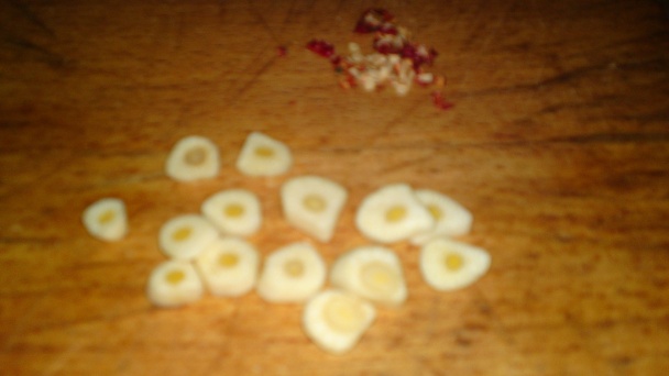 Pečená kuracia pečeň obalená v bakoňskej slanine s pikantným baby špenátom (fotorecept) - obrázok 9