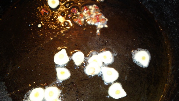 Pečená kuracia pečeň obalená v bakoňskej slanine s pikantným baby špenátom (fotorecept) - obrázok 10