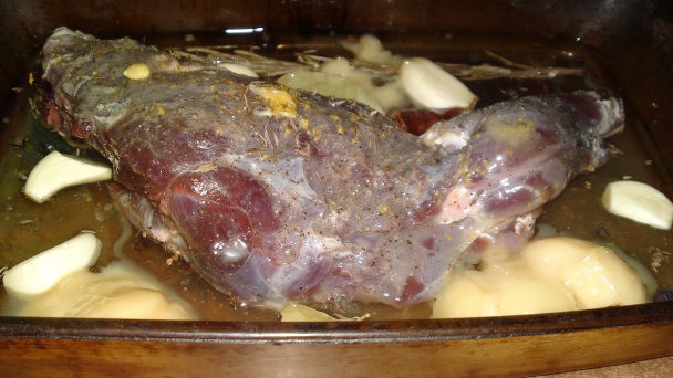 Zajac pečený na víne, na bylinkách a korení (fotorecept) - obrázok 11