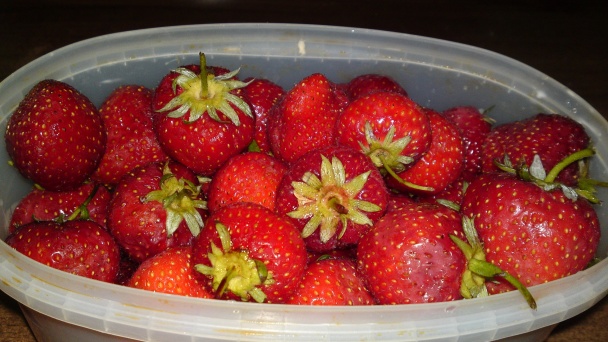 Pikantný rýchly dezert z čerstvých jahôd (fotorecept) - obrázok 6