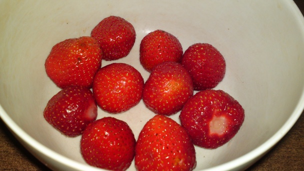 Pikantný rýchly dezert z čerstvých jahôd (fotorecept) - obrázok 7