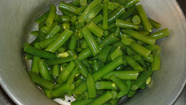 Pikantné zelené fazuľkové struky s paradajkami (fotorecept) - obrázok 6