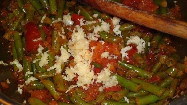 Pikantné zelené fazuľkové struky s paradajkami (fotorecept) - obrázok 15