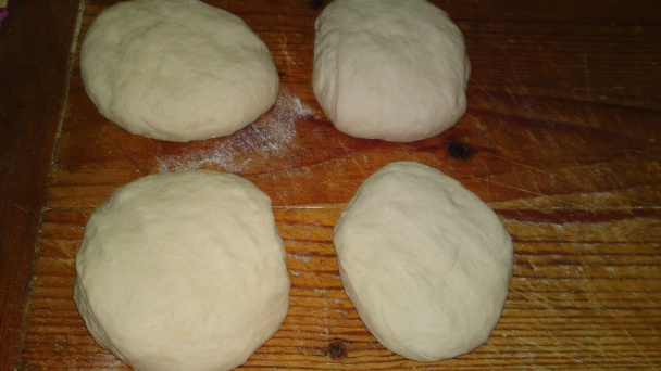 Taštičky z chlebového cesta so smotanou plnené mangoldom a fetou (fotorecept) - obrázok 16