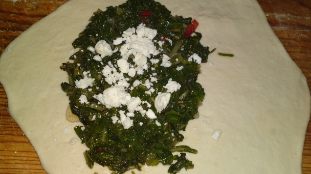 Taštičky z chlebového cesta so smotanou plnené mangoldom a fetou (fotorecept) - obrázok 18