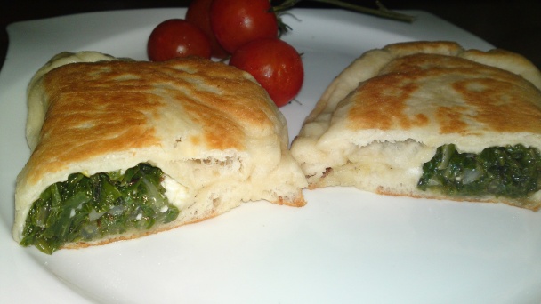 Taštičky z chlebového cesta so smotanou plnené mangoldom a fetou (fotorecept) - obrázok 22