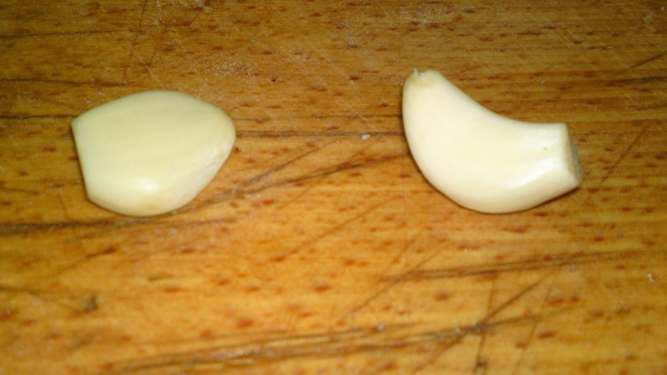 Posúch so smotanou, údenou klobásou, slaninkou, červenou cibuľou a cesnakom (fotorecept) - obrázok 4