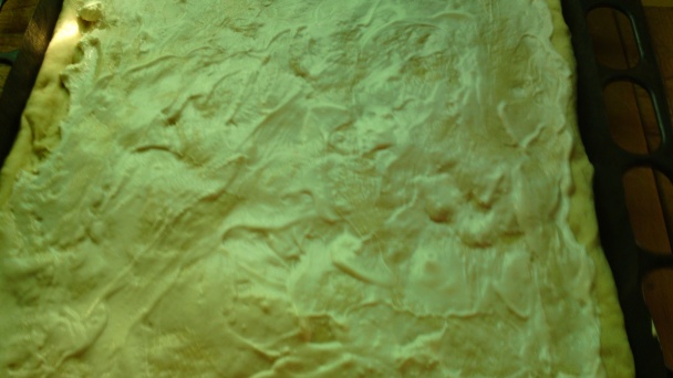 Posúch so smotanou, údenou klobásou, slaninkou, červenou cibuľou a cesnakom (fotorecept) - obrázok 9